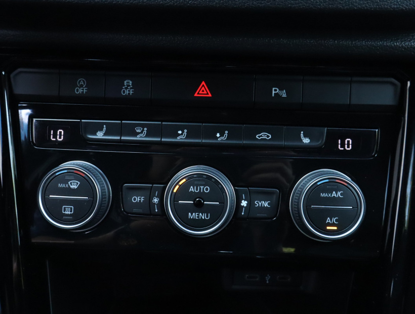 Volkswagen T-Roc, 2021