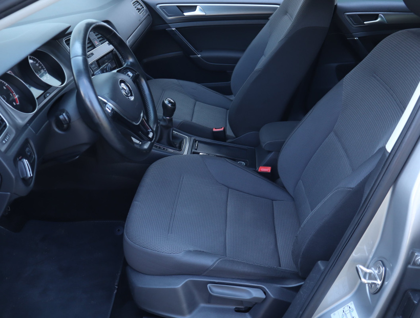 Volkswagen Golf, 2013