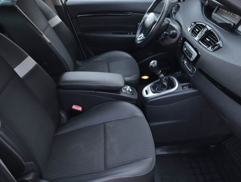 Renault Scenic, 2013