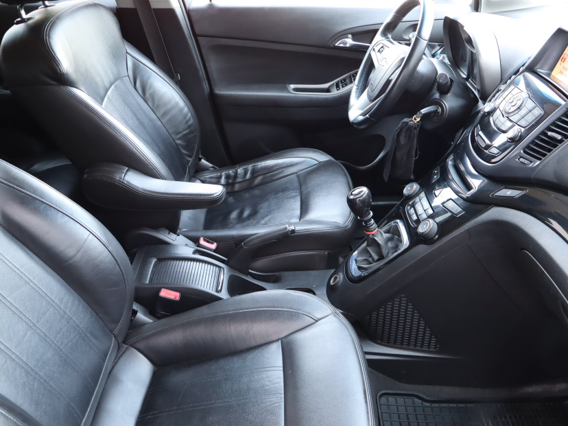 Chevrolet Orlando, 2011