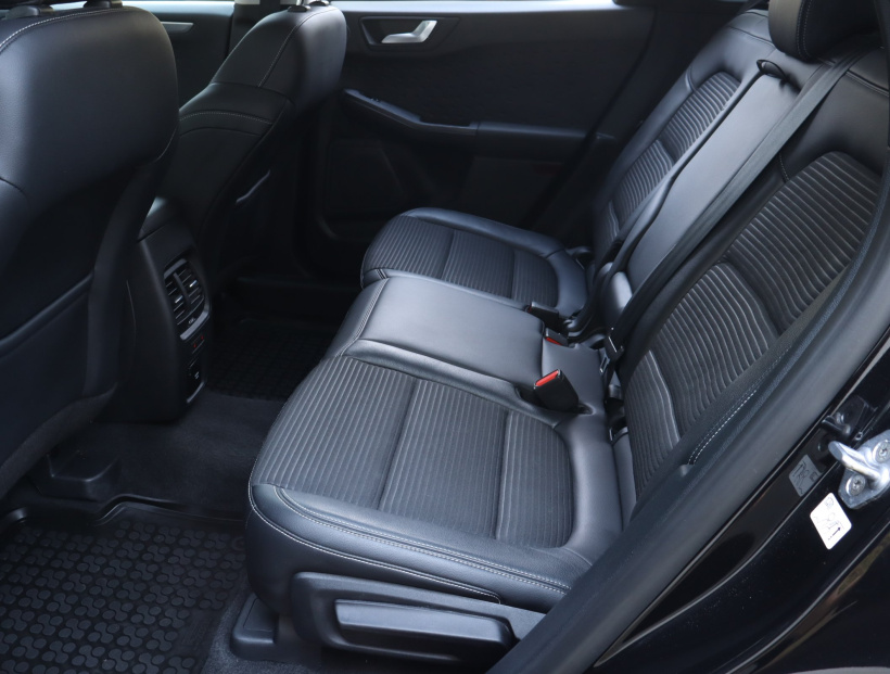 Ford Kuga, 2021