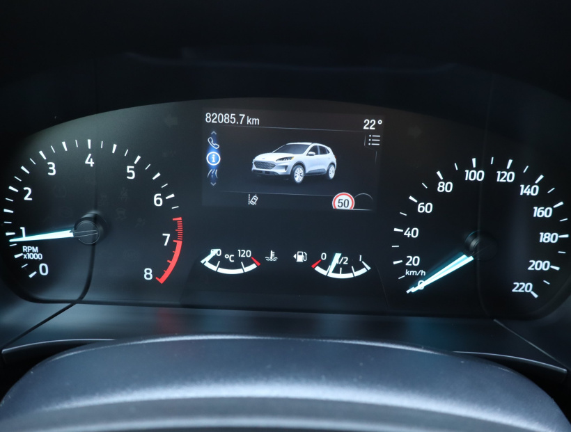 Ford Kuga, 2021