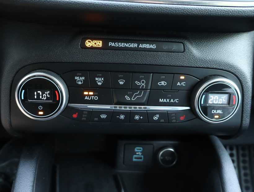 Ford Kuga, 2021
