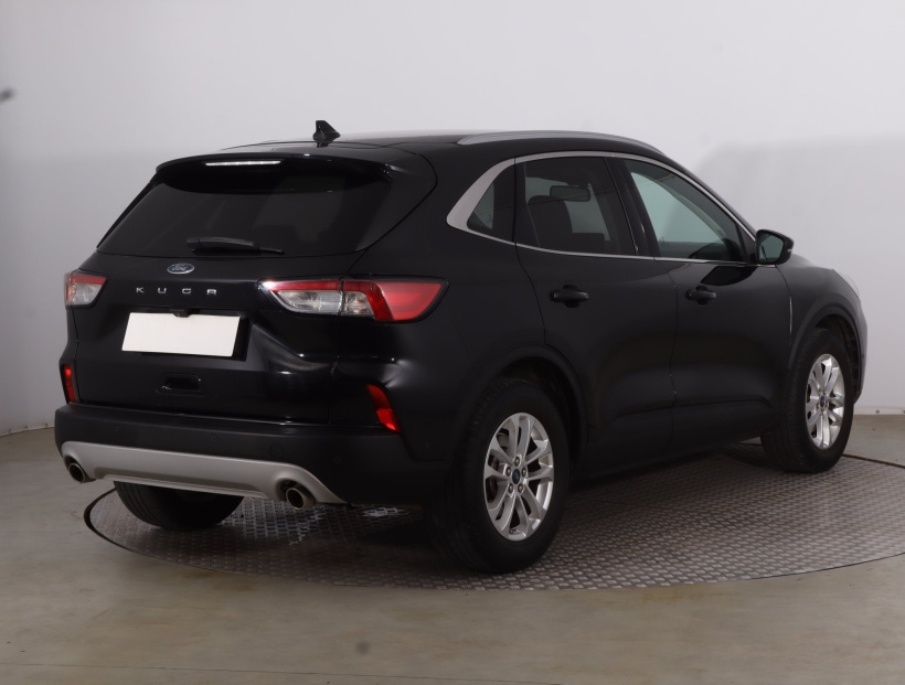 Ford Kuga, 2021