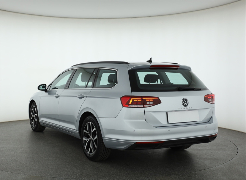 Volkswagen Passat, 2023