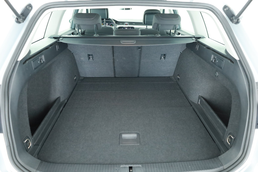 Volkswagen Passat, 2023