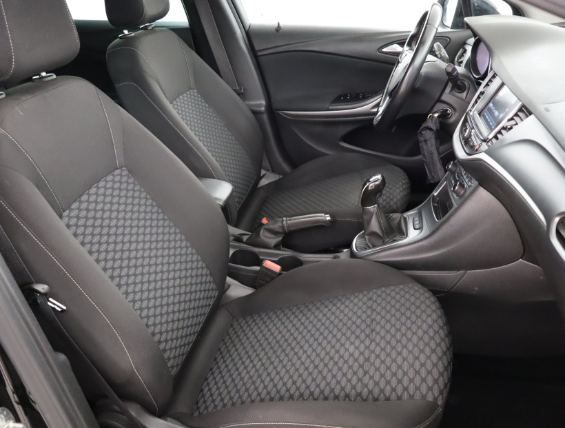 Opel Astra, 2018