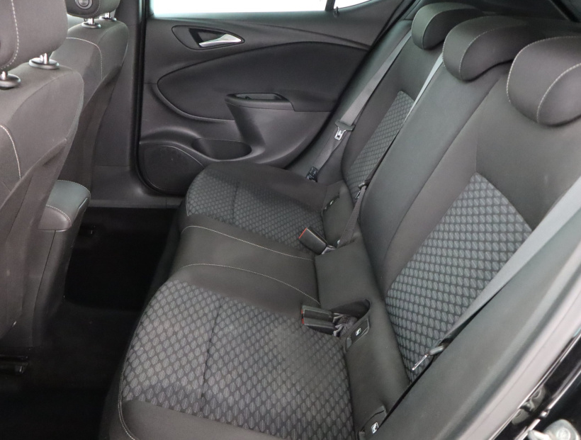 Opel Astra, 2018