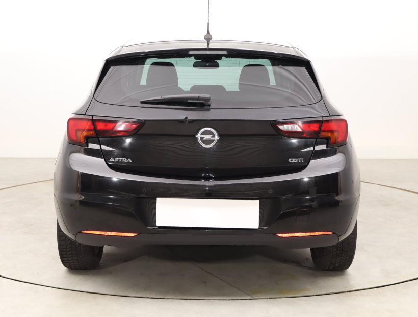 Opel Astra, 2018