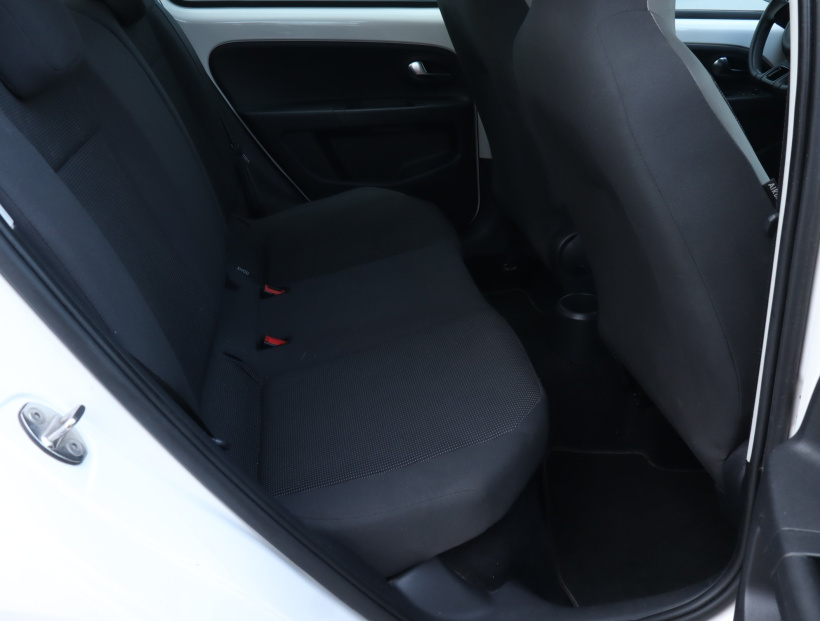 Volkswagen Up!, 2014