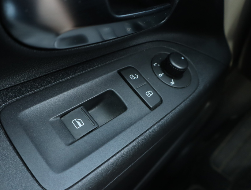 Volkswagen Up!, 2014