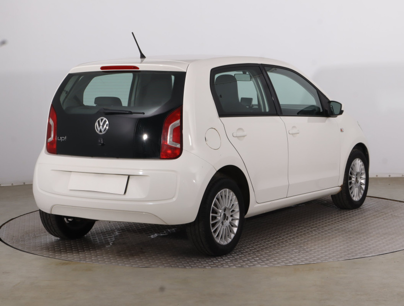 Volkswagen Up!, 2014