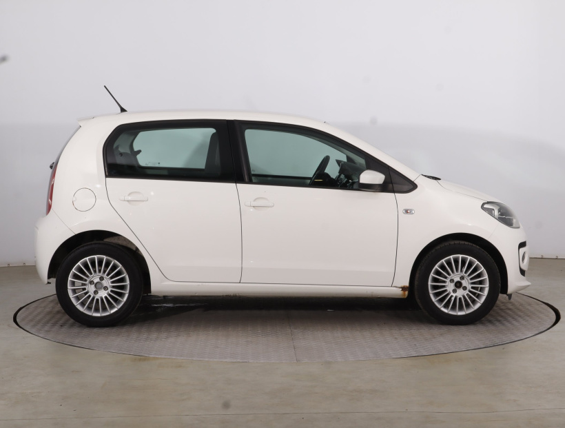 Volkswagen Up!, 2014