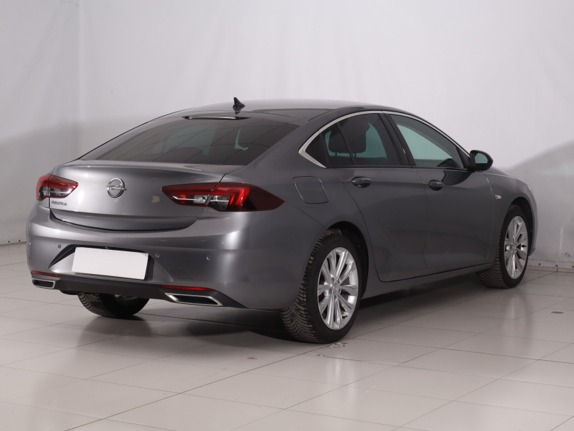 Opel Insignia, 2021