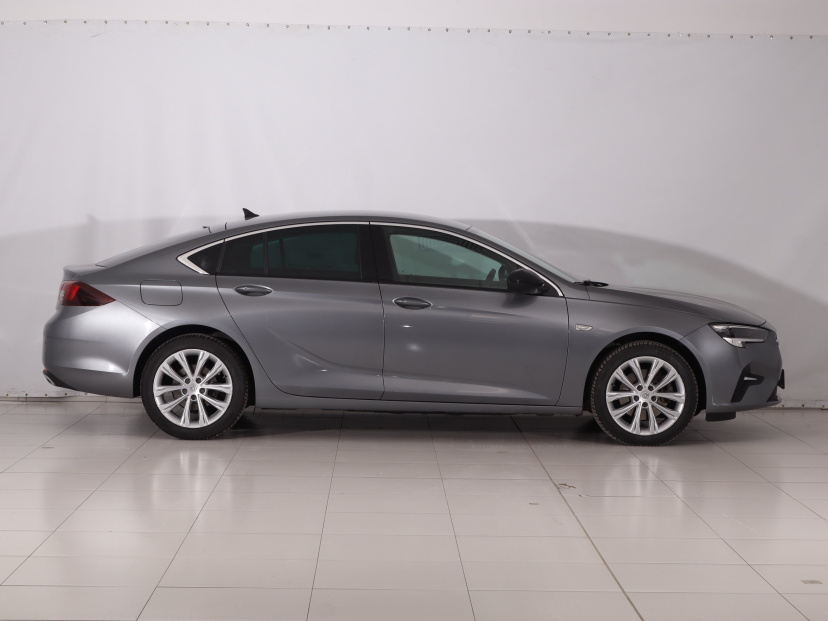 Opel Insignia, 2021