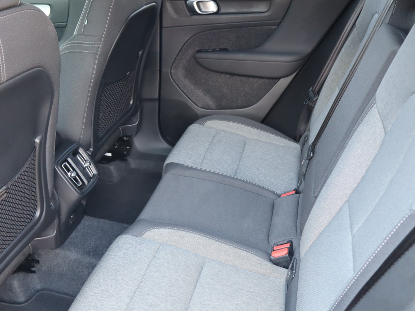 Volvo XC40, 2025