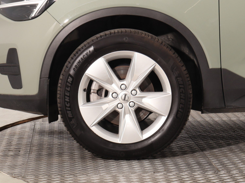 Volvo XC40, 2025