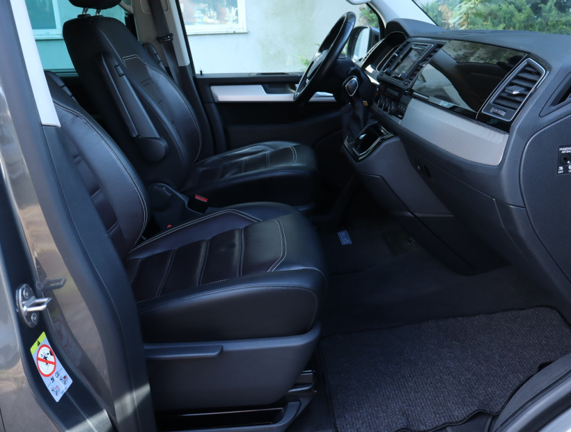Volkswagen Multivan, 2022