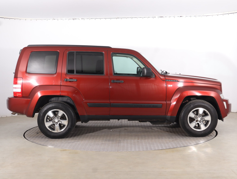 Jeep Cherokee, 2009