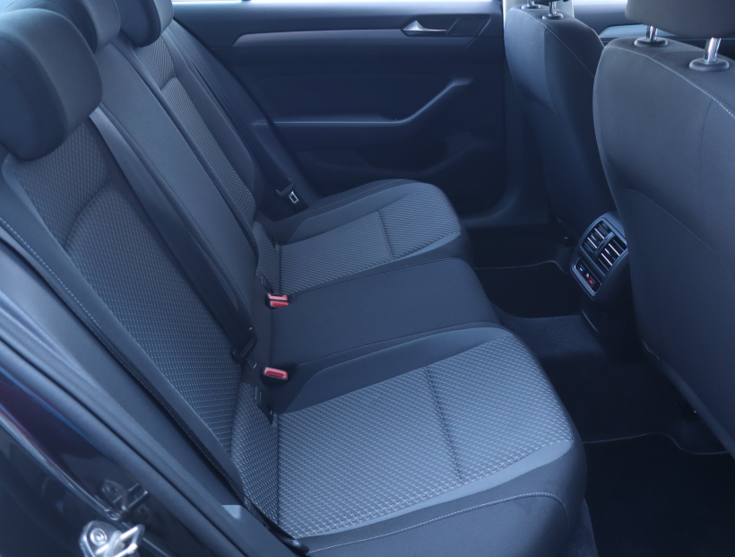 Volkswagen Passat, 2017