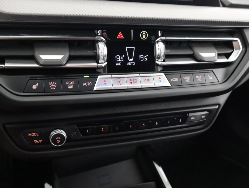 BMW 1, 2023