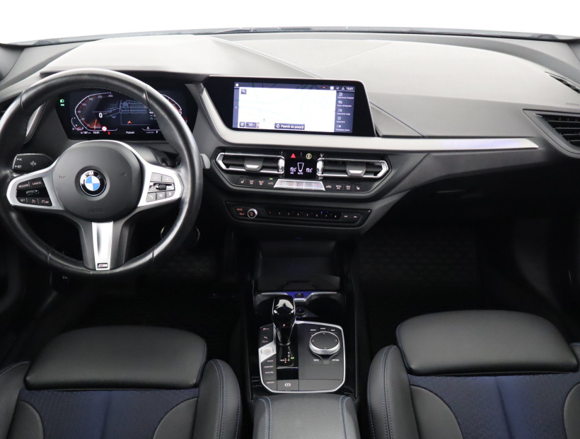 BMW 1, 2023