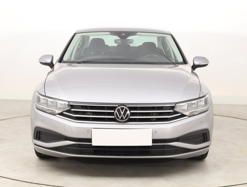 Volkswagen Passat, 2021