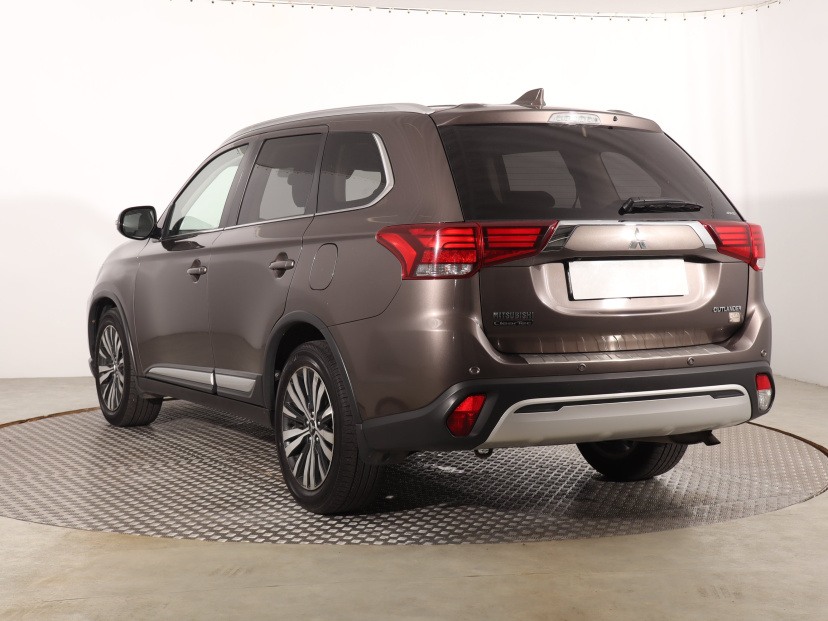 Mitsubishi Outlander, 2019