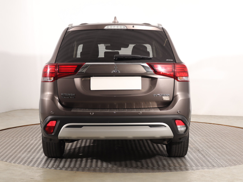 Mitsubishi Outlander, 2019