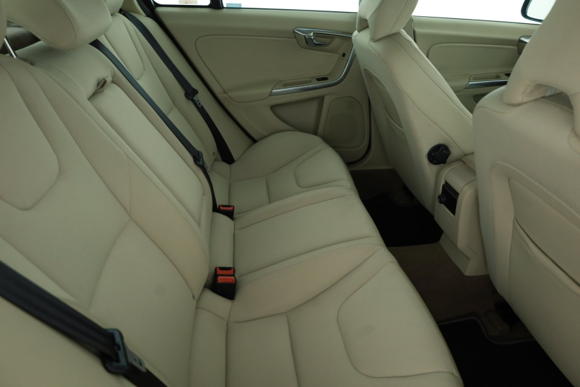 Volvo S60, 2011