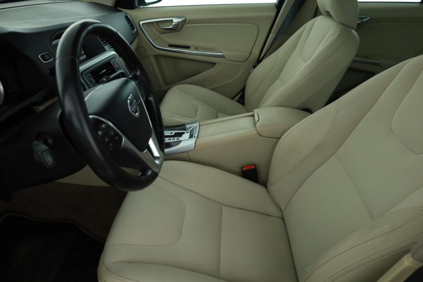 Volvo S60, 2011