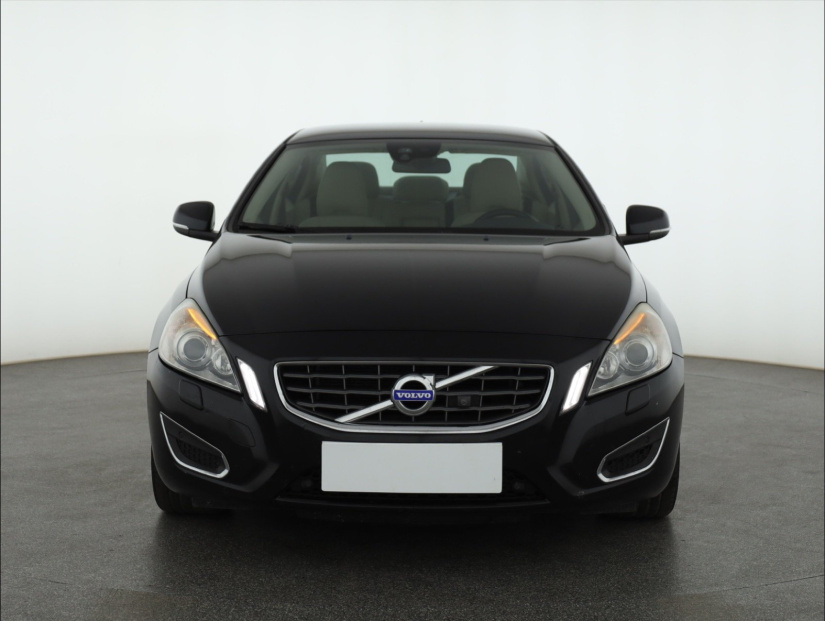 Volvo S60, 2011