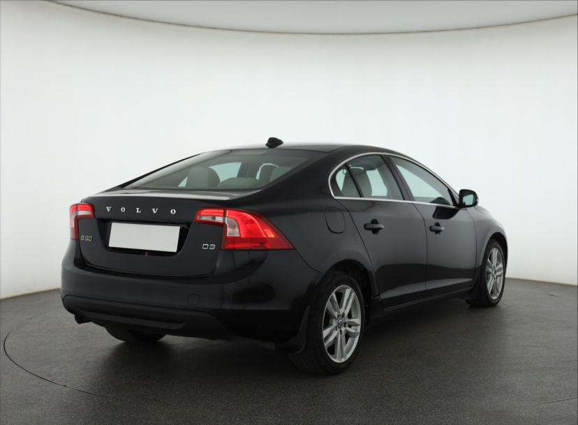 Volvo S60, 2011