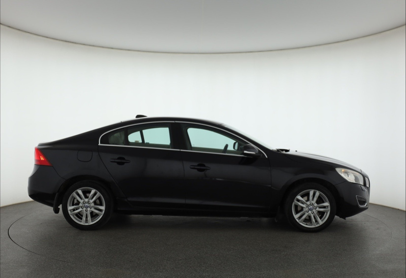 Volvo S60, 2011