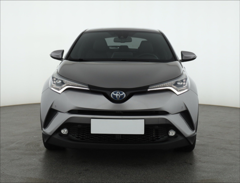 Toyota C-HR, 2017