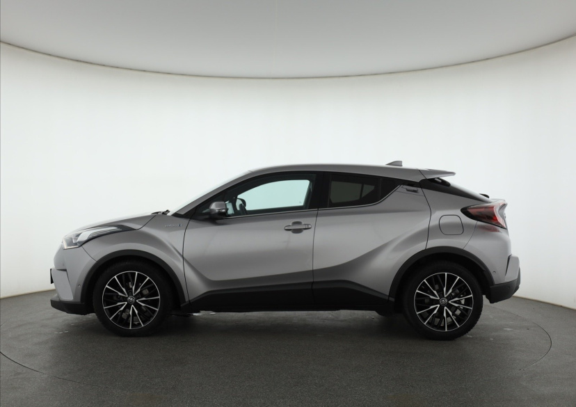 Toyota C-HR, 2017