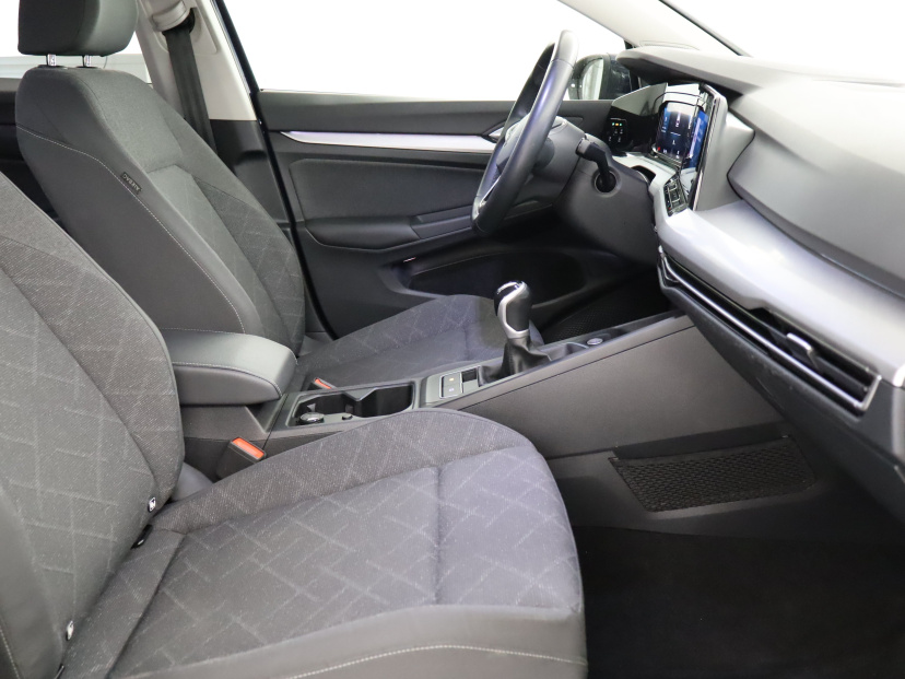 Volkswagen Golf, 2023