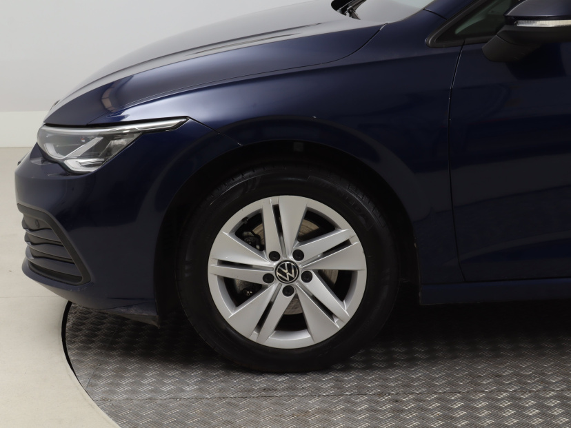 Volkswagen Golf, 2023