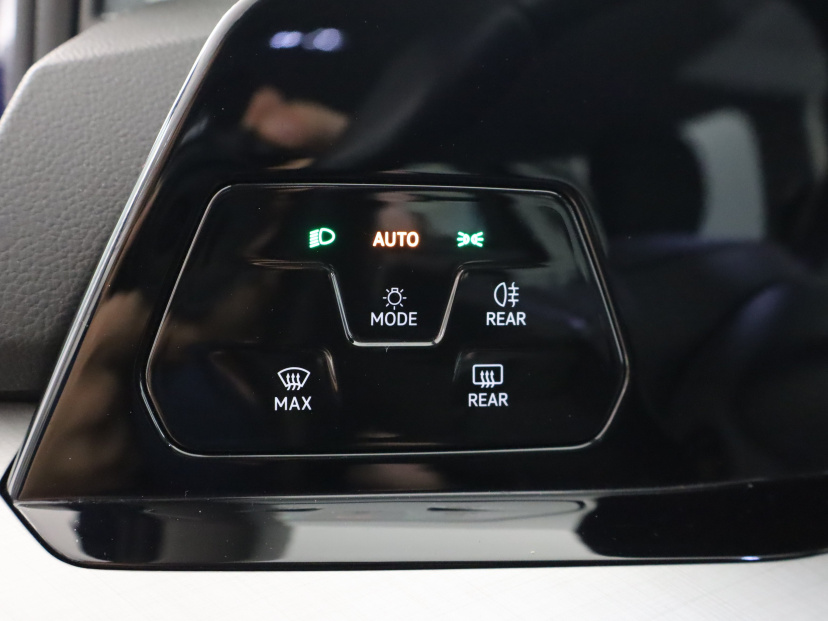 Volkswagen Golf, 2023