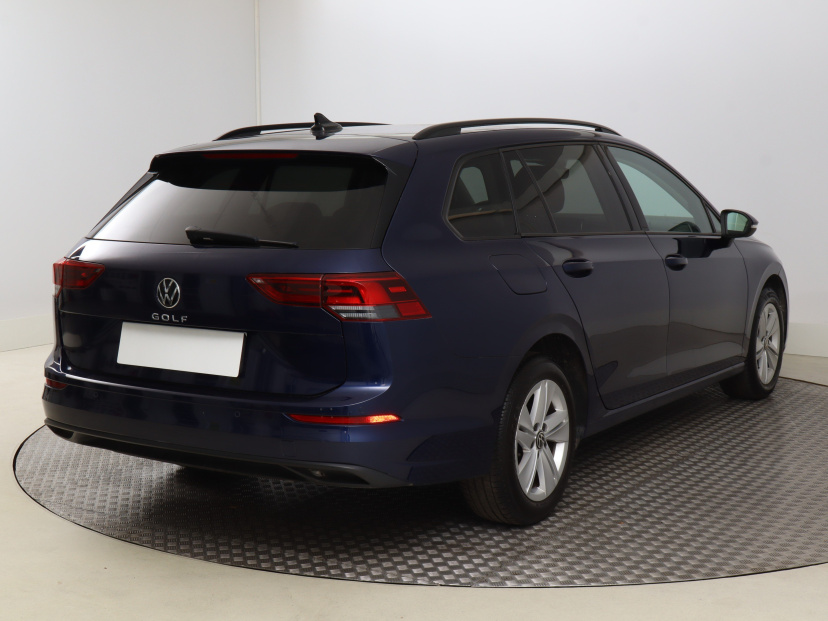 Volkswagen Golf, 2023