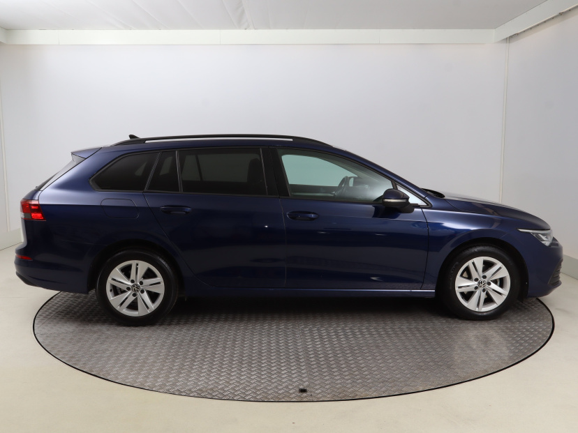 Volkswagen Golf, 2023