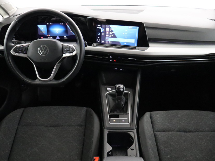 Volkswagen Golf, 2023