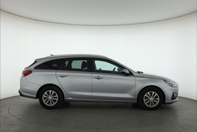 Hyundai i30, 2023