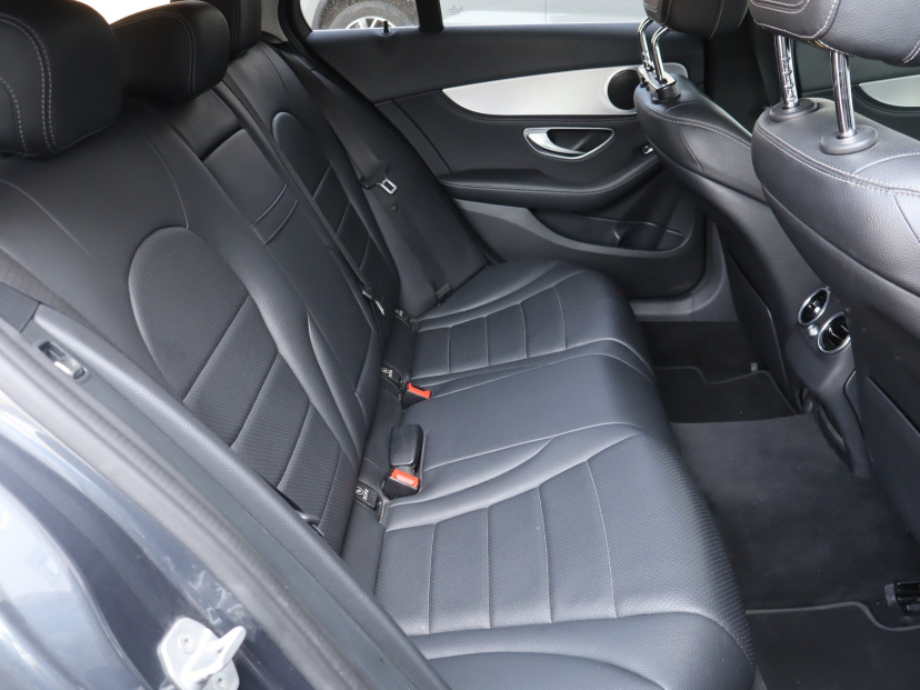 Mercedes-Benz C, 2015