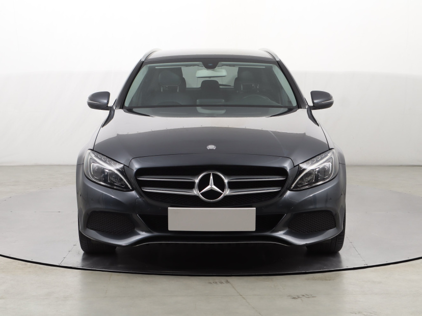 Mercedes-Benz C, 2015