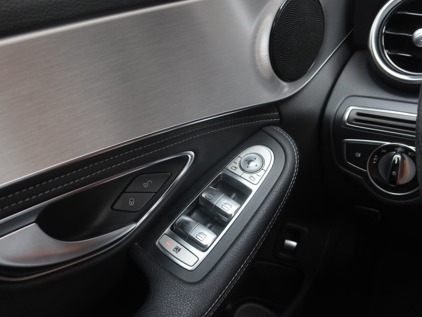 Mercedes-Benz C, 2015