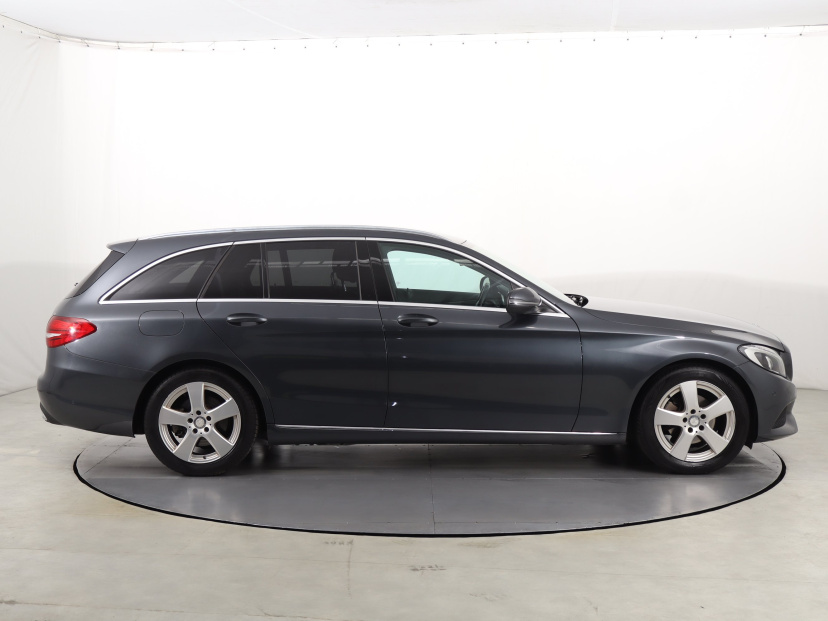 Mercedes-Benz C, 2015