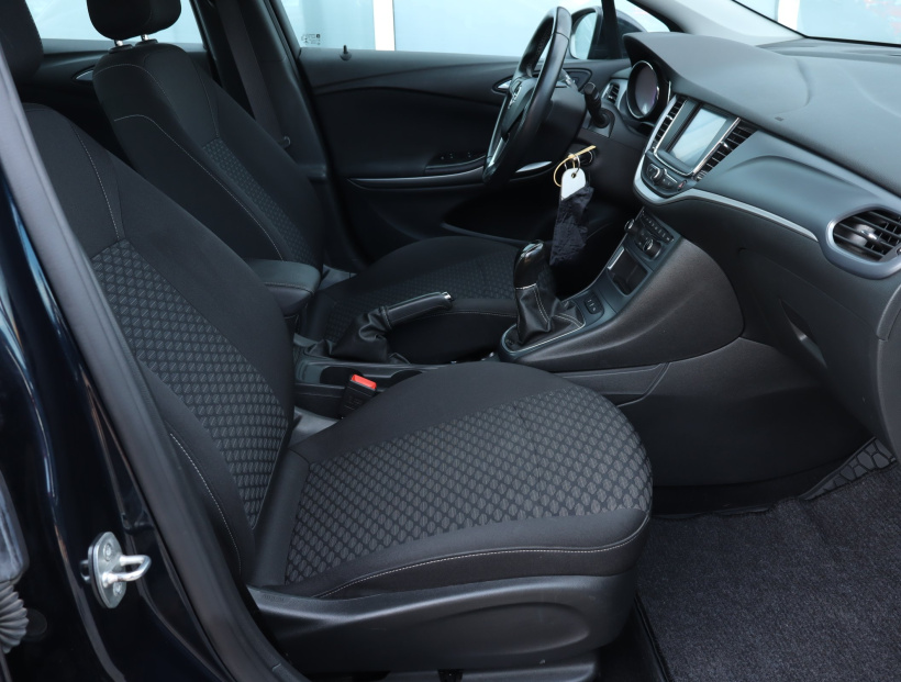 Opel Astra, 2019