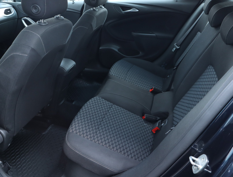 Opel Astra, 2019