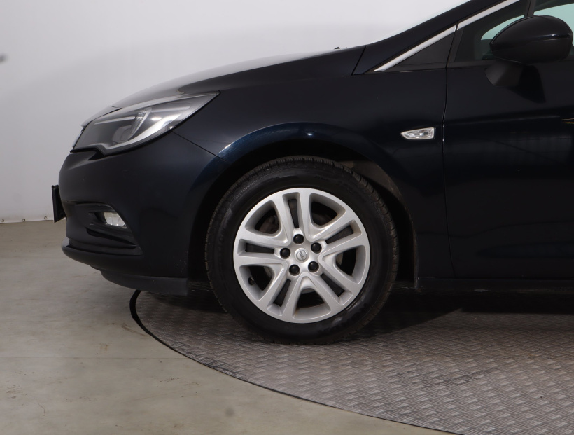 Opel Astra, 2019